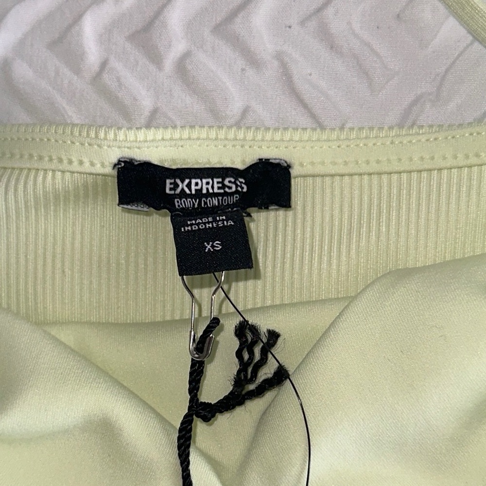 Express Mint Ribbed Crop Top - Picture 3 of 6